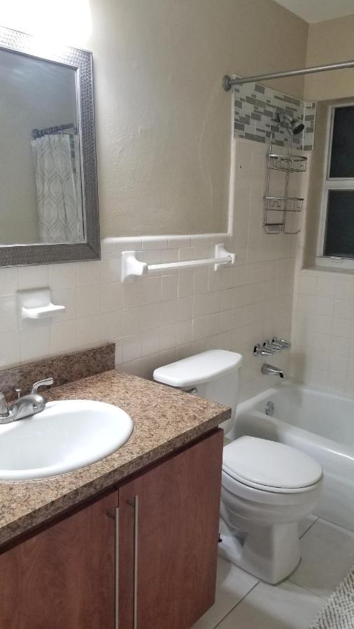 Glam 2 Bedroom Apartment Close To Nsu In Cooper City Exterior foto